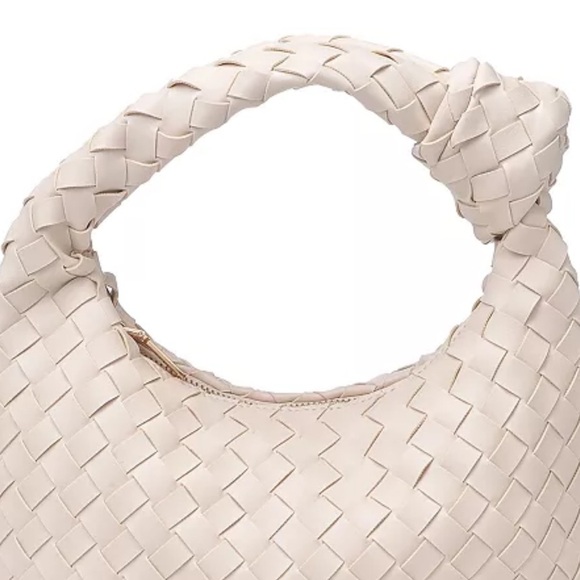 🔥🔥NEW URBAN EXPRESSIONS CARMINA WOVEN KNOT BAG IN CREAM - Picture 2 of 3